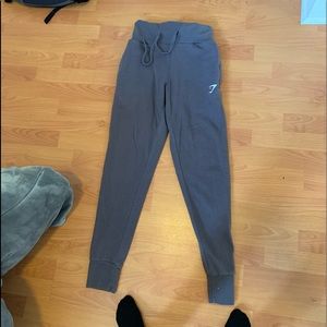 High waisted gym shark joggers.